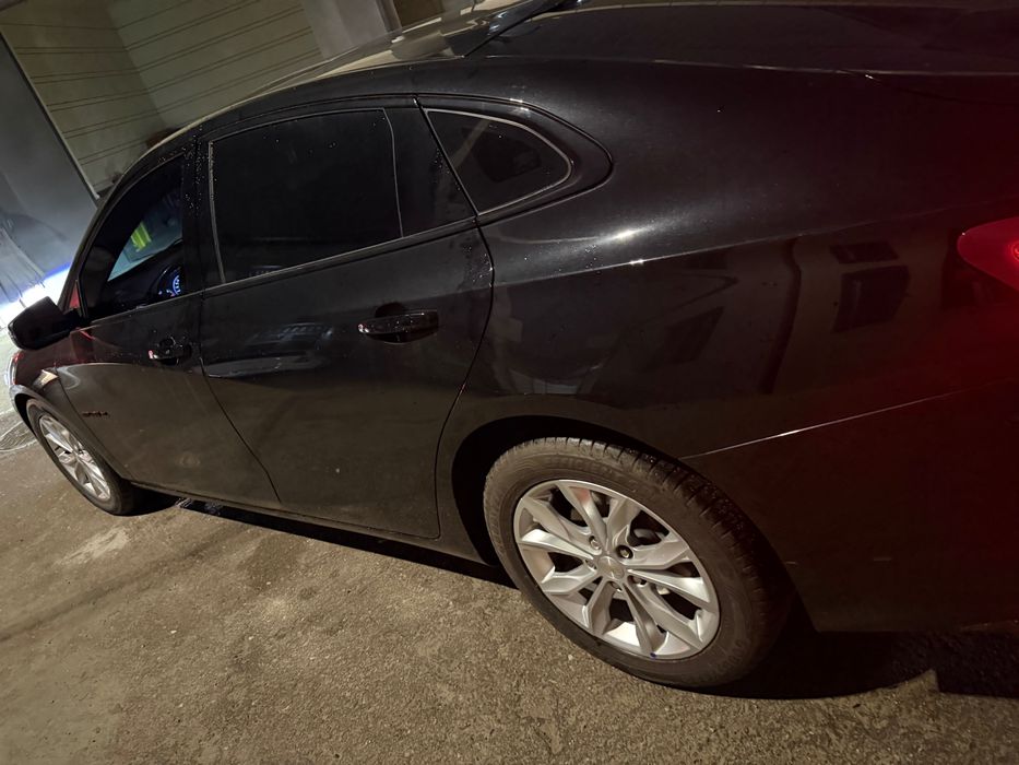 продается машина Malibu Xl