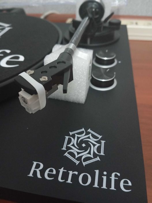 Retrolife HQ-KZ006 проигрыватель винил дисков продам.