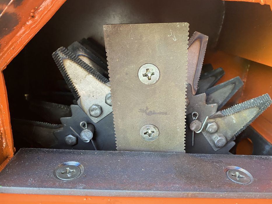 Драбилка уневерсальная дермен