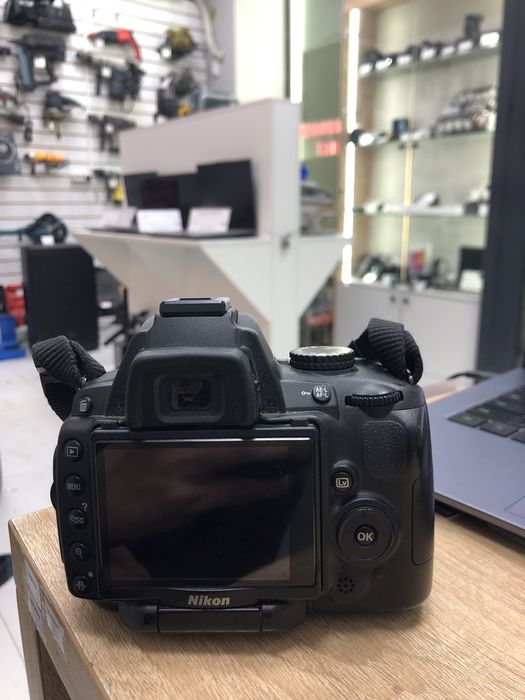 nikon d5000 (p25)