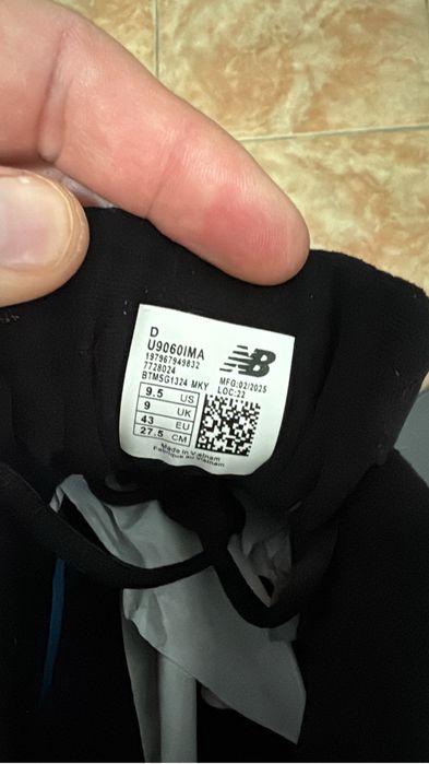 Adidasi New Balance 9060 marimea 43