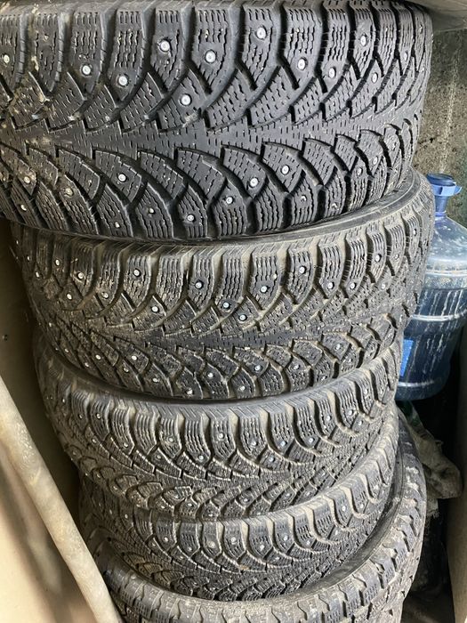 Покрышки комплект. Размер 16