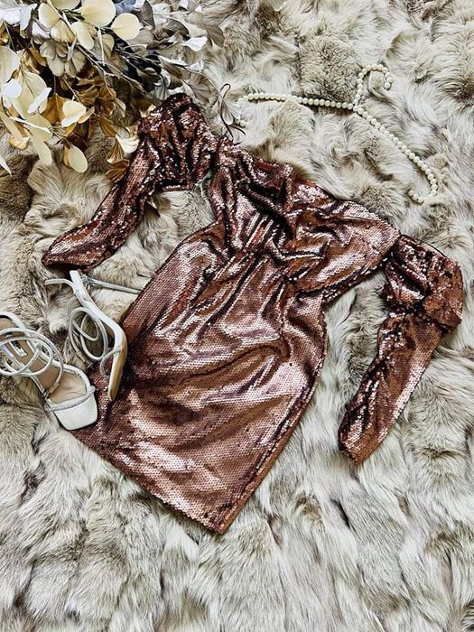 Rochie noua ,cu eticheta