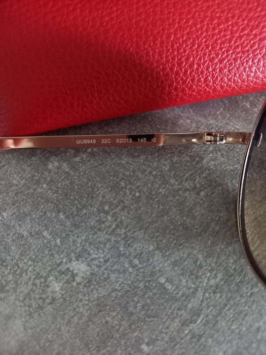 Слънчеви Очила на GUESS.