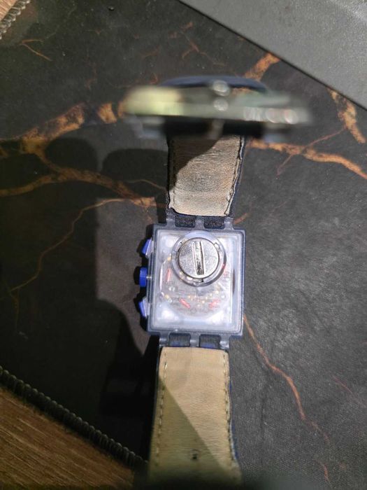 Оригинален швейцарски часовник Swatch Chrono (Квадратен корпус / Хронограф)