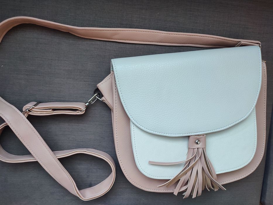 Нова дамска чанта