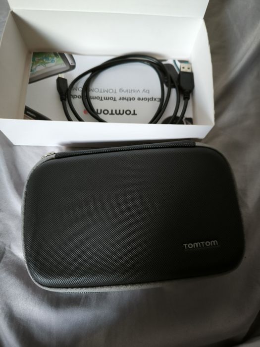 Vând navigație Tom Tom !!!  are toată harta Europei