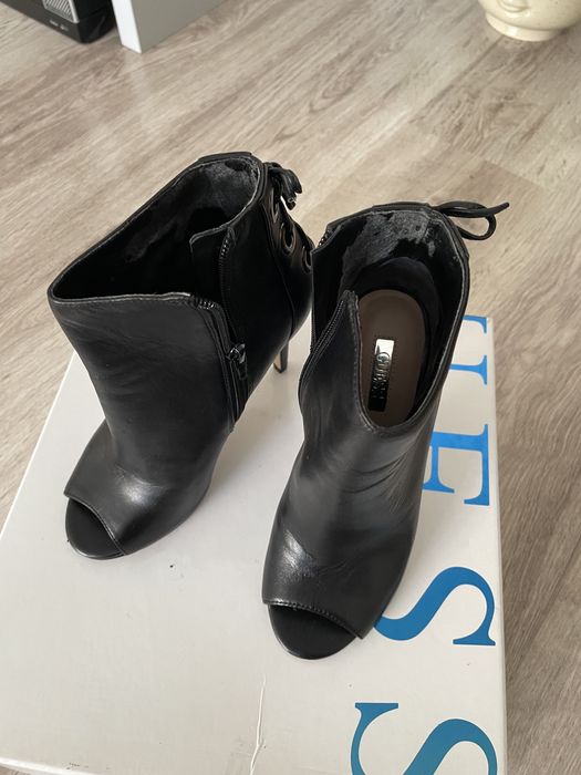 Vand botine Guess din piele
