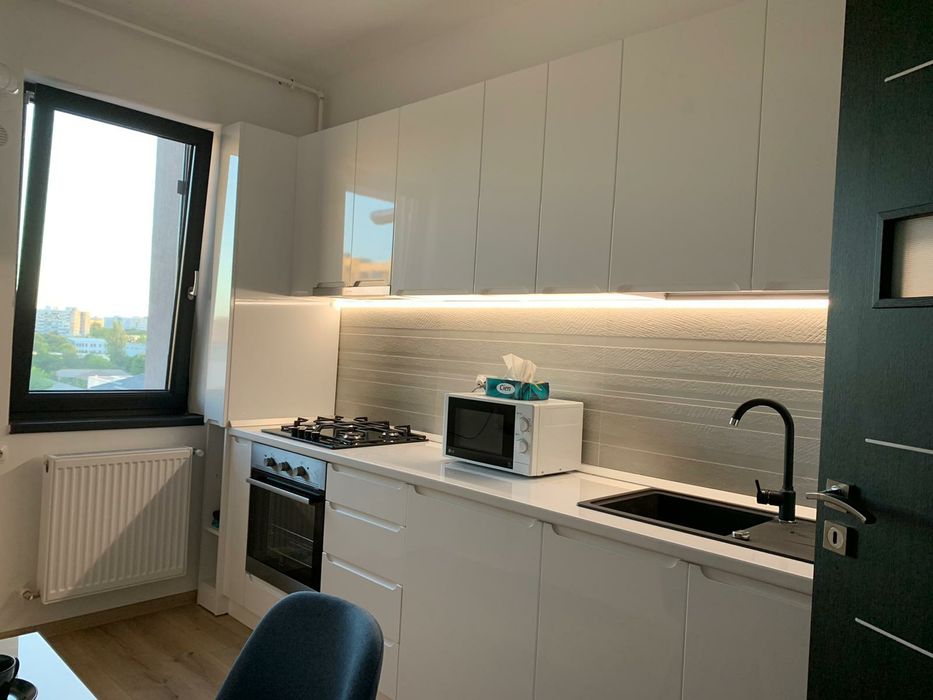 Bucatarie mdf cu frezare de maner