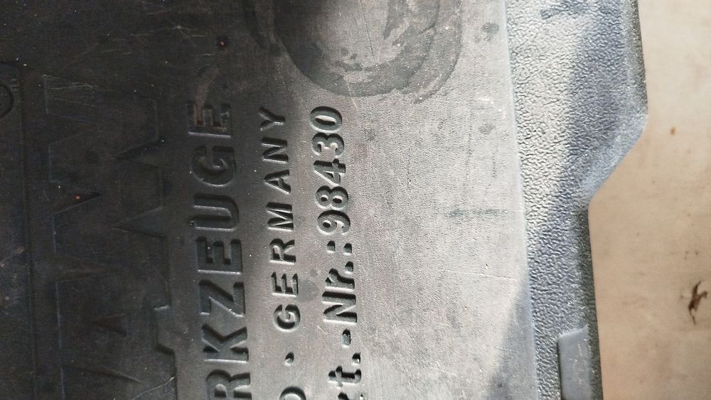 Набор ключей, привезён из Германии.