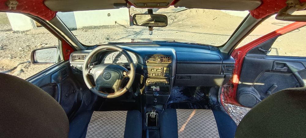 Продам Opel Vectra