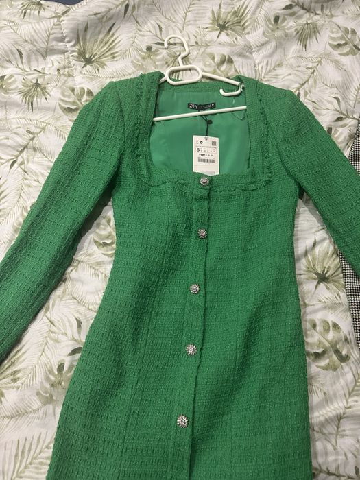 Страхотна рокля ZARA букле