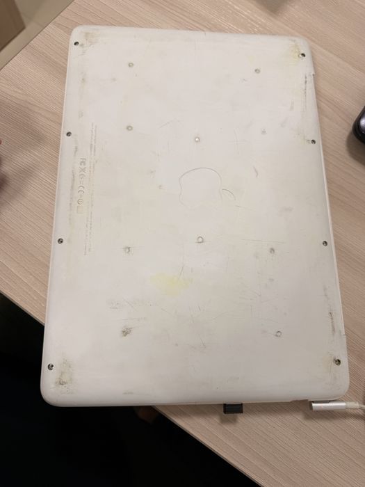 Продам старый macbook