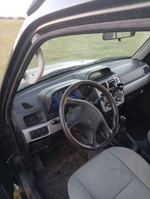 Mitsubishi pajero pinin