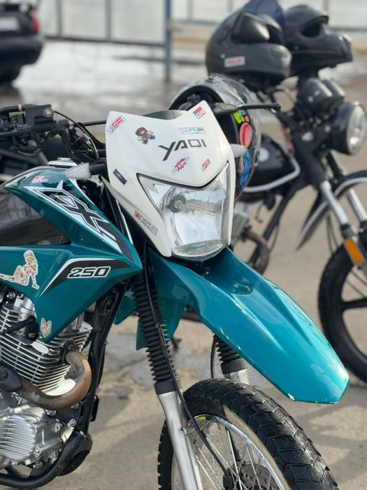 Продам мотоцикл yaqi 250