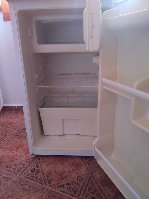 Хладилник Crown GN 1101E , 82 l, E , Бял ,