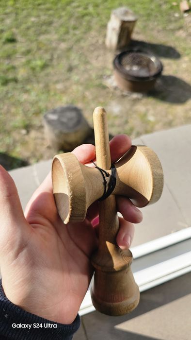 Kendama sweets broken bones roz