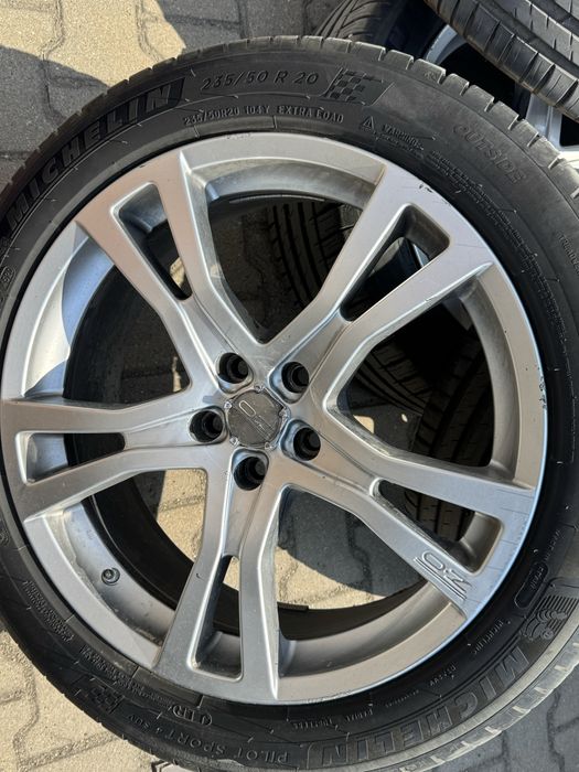 Джанти с гуми 235,50,20,5 114,3