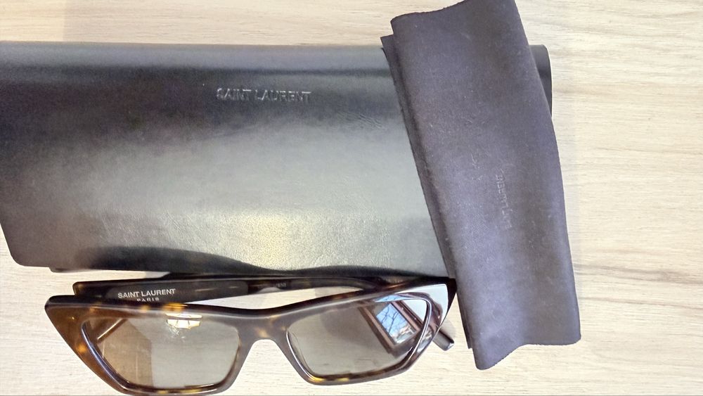Оригинални слънчеви очила Saint Laurent
