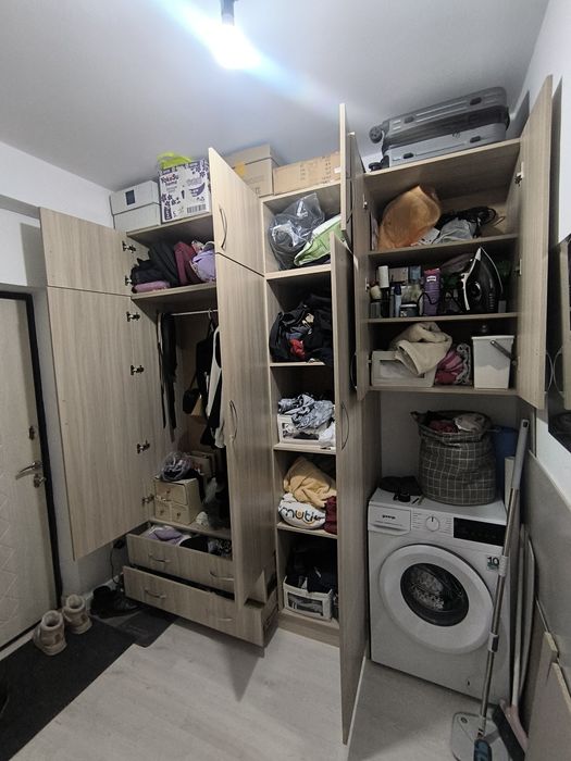 Продам Прихожая шкаф