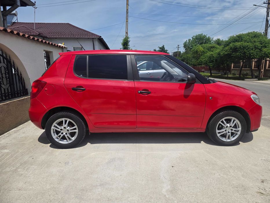 Skoda Fabia-  facelift 2009 -Provenienta Porsche RO  de catre Prim Proprietar!150000km-Pret 1650E