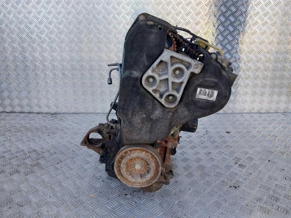 Motor cu sistem injectie Nissan Primastar 1.9 dCi cod F9Q 760
