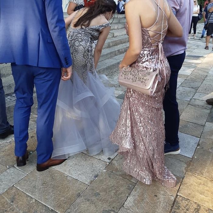 Официална рокля