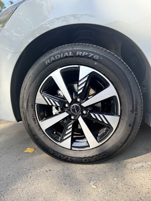 Продам комплект оригинальных колёс от BYD E2