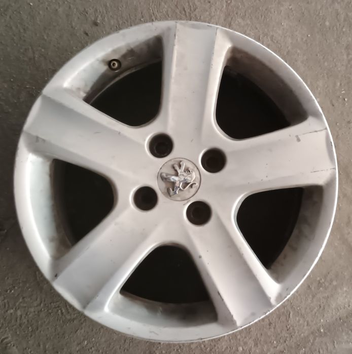 Peugeot 308, 1.6hdi, 2008, itp valabil aprilie 2027, stare buna de functionare.
se poate viziona in sectorul 6 zona Pacii