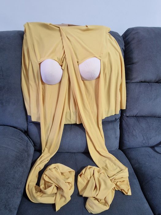Rochie care se poate face in mai multe feluri