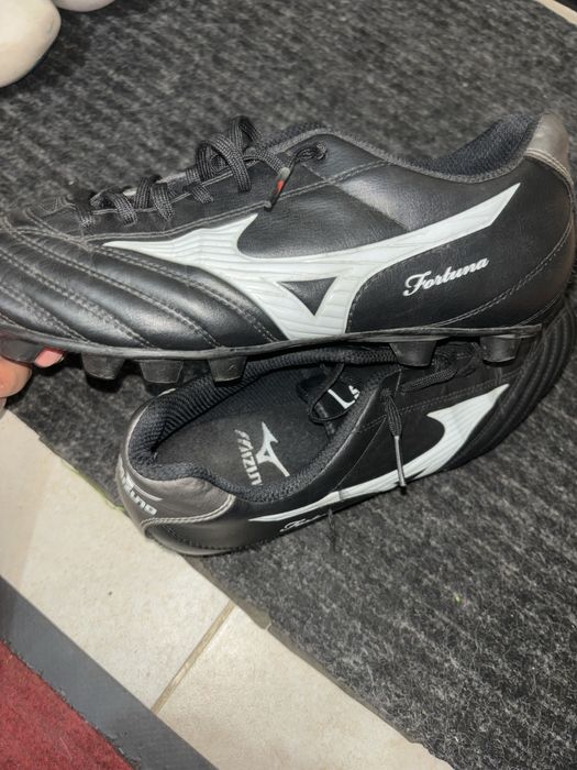 Продам бутсы mizuno