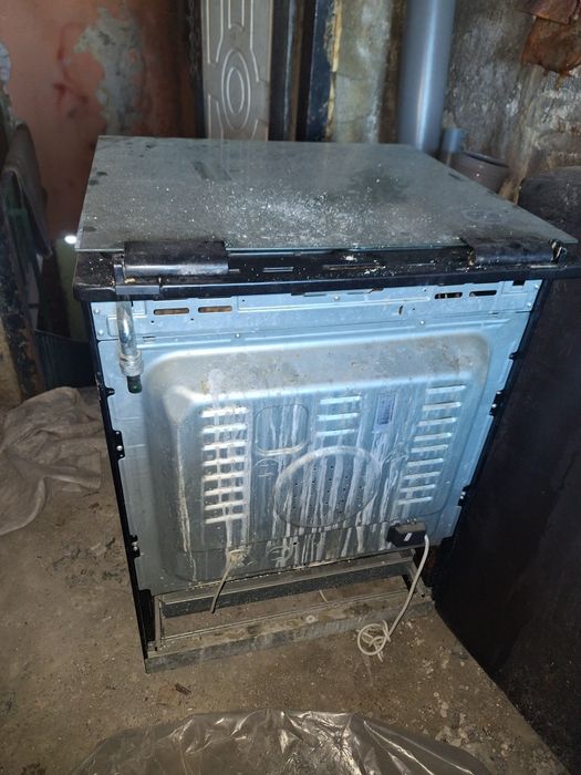 Vand aragaz pret 400 lei negociabil