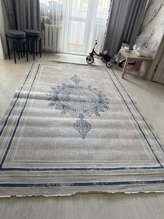 Продам ковер 2:3