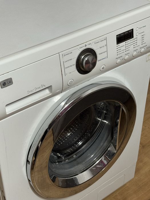 Продам машинку LG