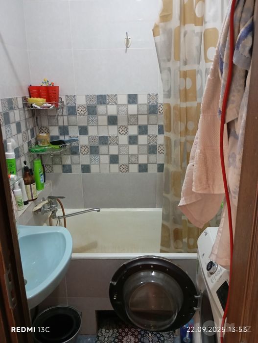 Продается 4/2/4 квартира