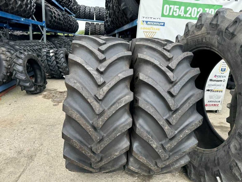 Cauciucuri SPEEDWAYS cu 16 pliuri 23.1-26 pentru combina NEW HOLLAND