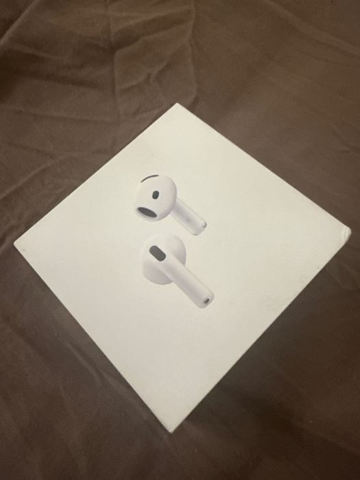 Airpods 4  with Active Noise Cancellation