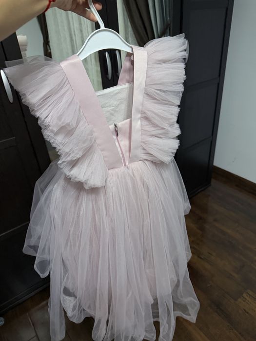 Платье 104 размер нарядное