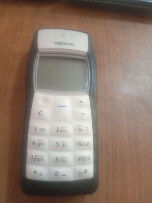 Продаю телефон нокиа 11 00 орегенал