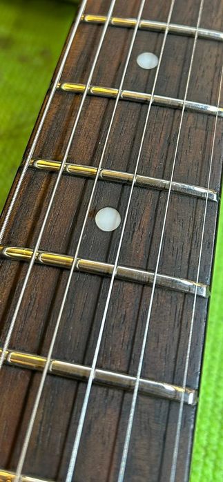 Продам гитару Ibanez