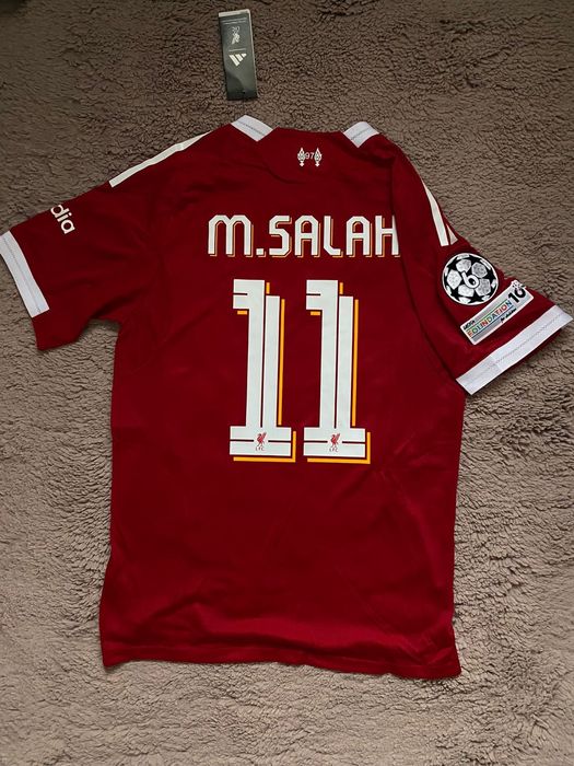 Jersey Liverpool 2025/2026 home kit, Salah