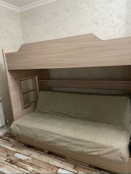 Продам двухъярусную кровать