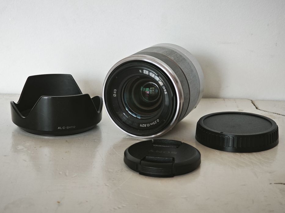 Обектив Sony SEL1855 Е 18–55mm f/3.5–5.6 OSS