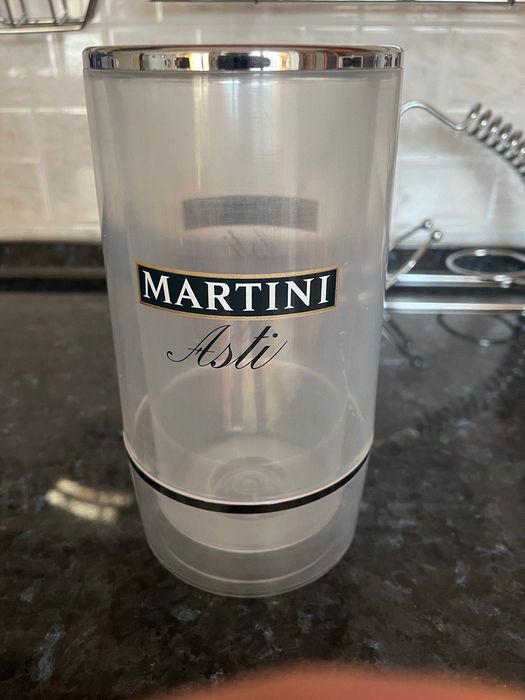 Шампаниера/Ледарка/Съд за бутилка вино