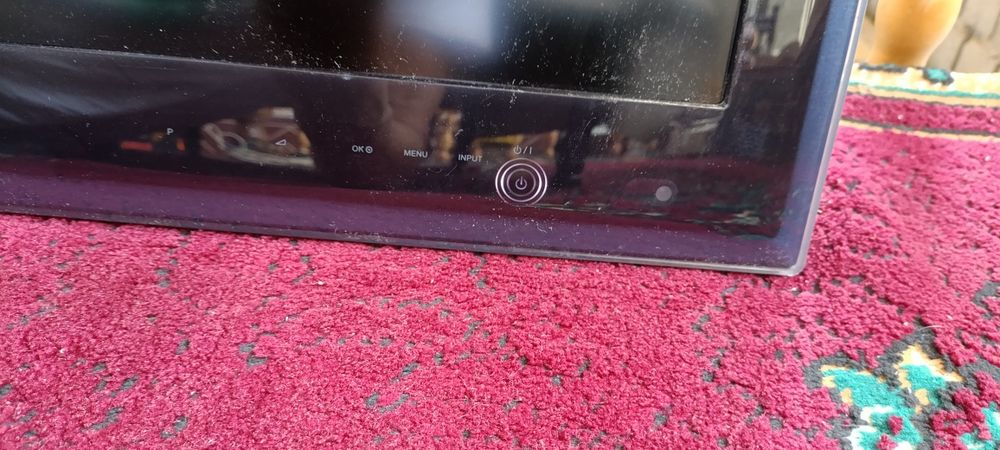 LG телевизор в хорошем состоянии. Привёз из России