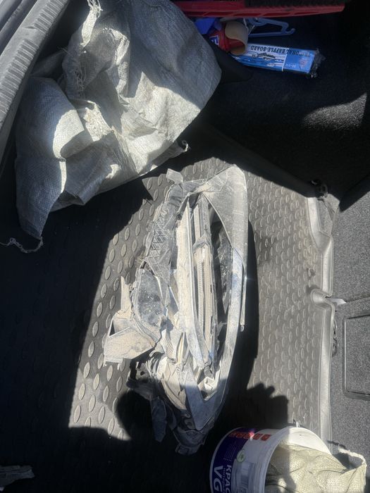 Разбитая левая фара поло 2021 г