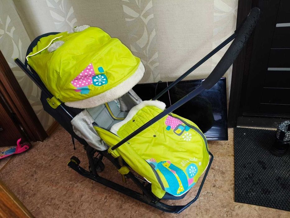 Продам зимние санки