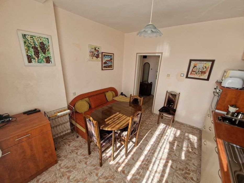 Продава се Двустаен апартамент в Благоевград, Широк център - 46 кв.м за 1196 €/кв.м - Снимка #3