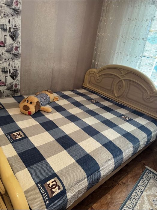 Продам Спальный Диван……………………………………………………………………………………………………………………………..