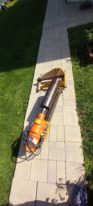 Mașina de carotat beton  Dr Bender